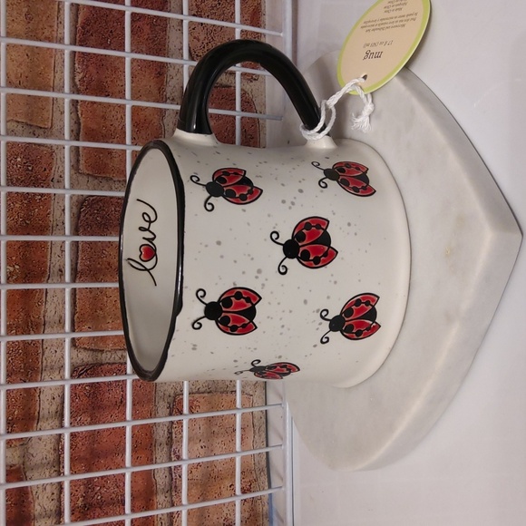 Global Design Bumblebee Mug - NEW - Picture 1 of 7